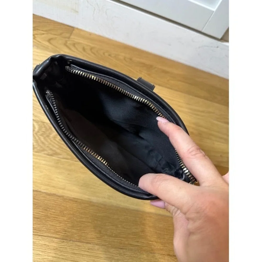 Small Crossbody Bucket Bag Old Money PU Leather Shoulder bag Preppy Cream Black